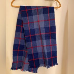 Gender neutral scarf